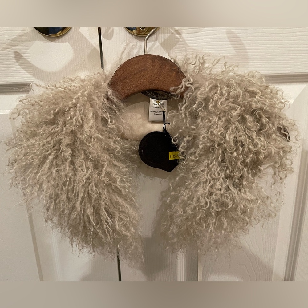 NWT mongolian sheep neck collar
